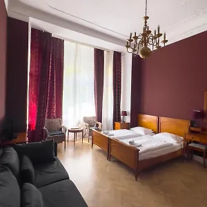 *** Hotel Hotel-maison Am Olivaer Platz Germania
