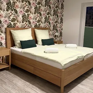 apartment-koln-rath.topcolognehotels.com/
